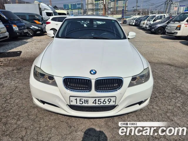 BMW 3-Series 2011 — photo 1