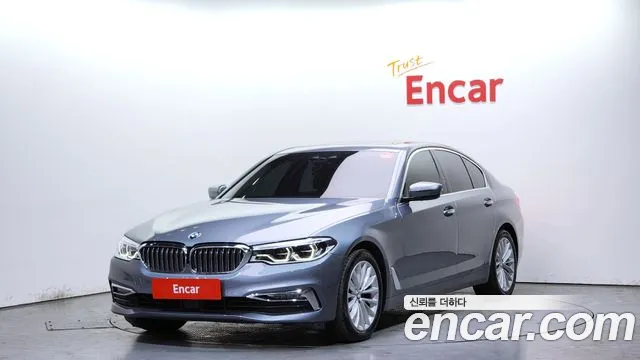 BMW 5-Series 2018 — photo 1