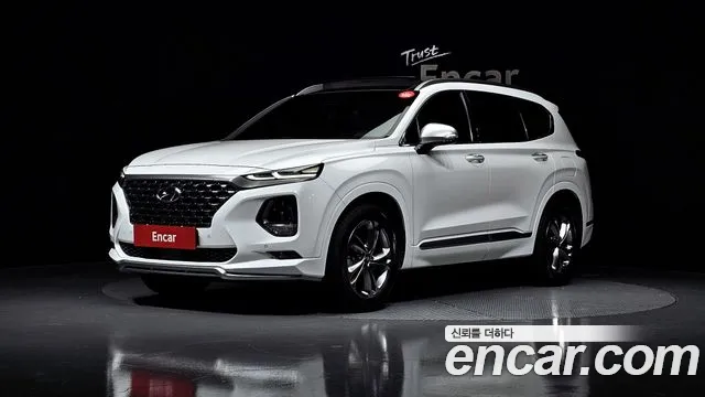 Hyundai Santafe 2019 — photo 1