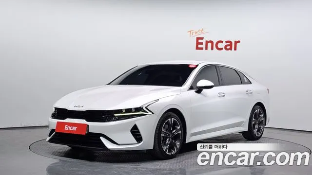 Kia K5 2023 — photo 1