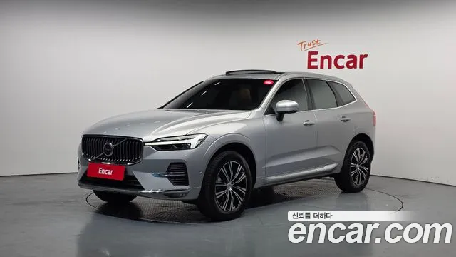 Volvo XC60 2022 — photo 1