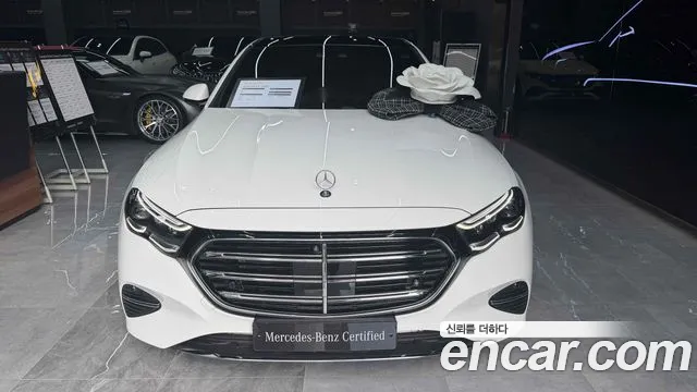 Mercedes-Benz E-Class 2024 — photo 1