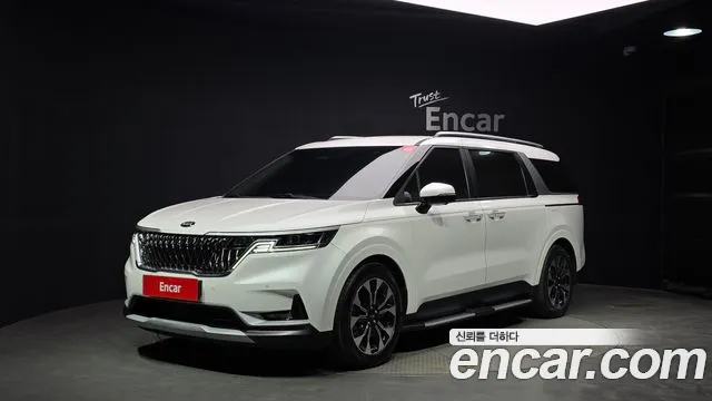 Kia Canival 2021 — photo 1