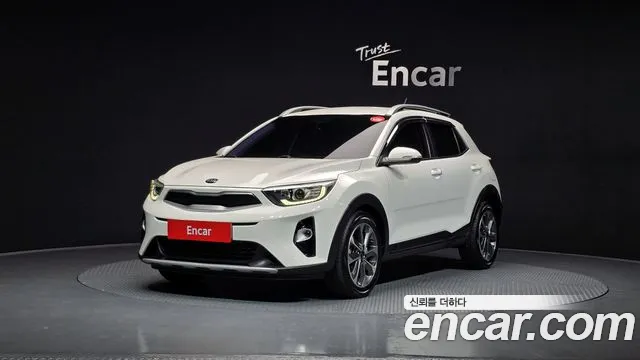 Kia Stonic 2018 — photo 1