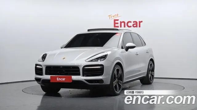 Porsche Cayenne 2021 — photo 1