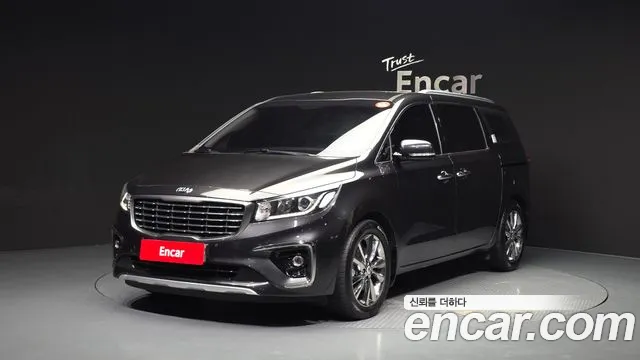 Kia Canival 2020 — photo 1