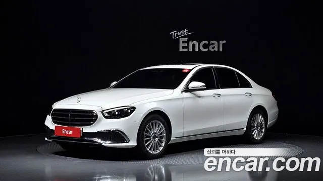 Mercedes-Benz E-Class 2021 — photo 1