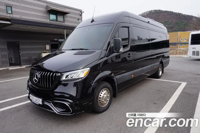 Mercedes-Benz Sprinter 2018 — photo 1