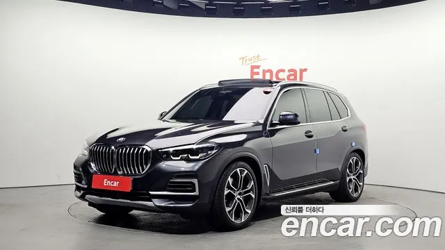 BMW X5 2022 — photo 1