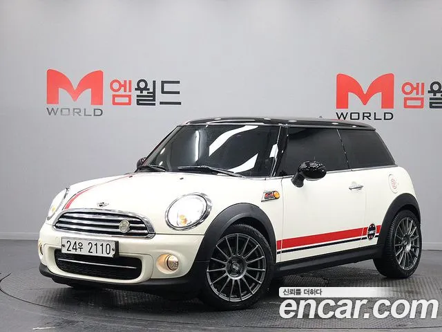 Mini Cooper 2012 — photo 1