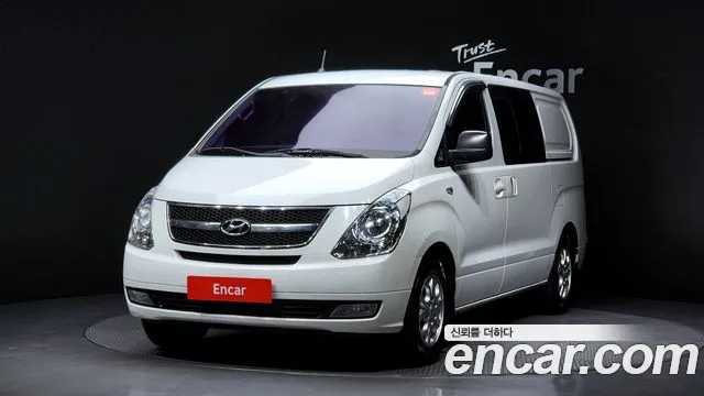 Hyundai Starex 2013 — photo 1