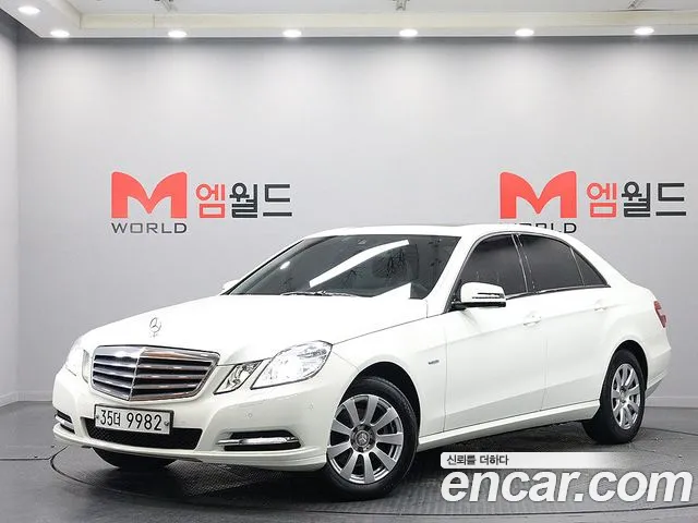 Mercedes-Benz E-Class 2011 — photo 1
