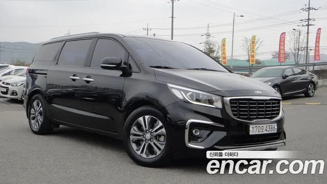 Kia Canival 2020 — photo 1