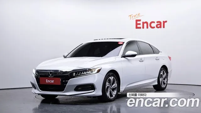 Honda Accord 2018 — photo 1