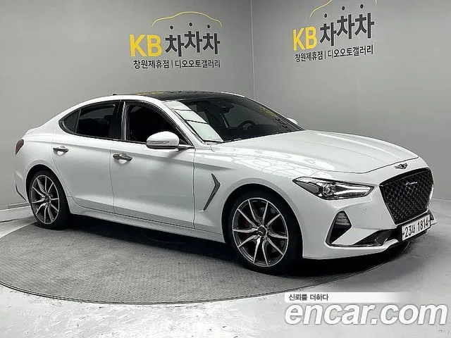 Genesis G70 2019 — photo 1