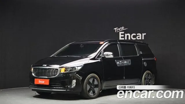 Kia Canival 2018 — photo 1