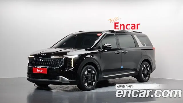 Kia Canival 2025 — photo 1