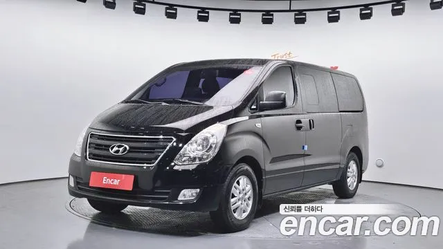 Hyundai Starex 2018 — photo 1