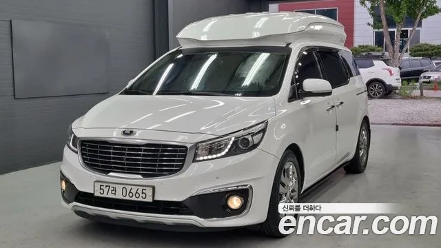 Kia Canival 2016 — photo 1
