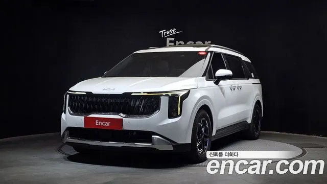 Kia Canival 2024 — photo 1