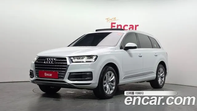 Audi Q7 2019 — photo 1