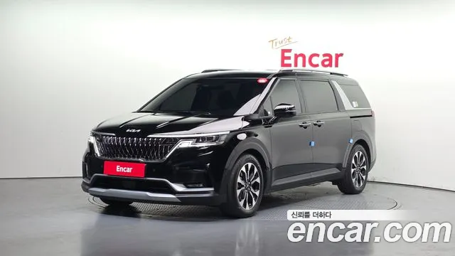 Kia Canival 2023 — photo 1