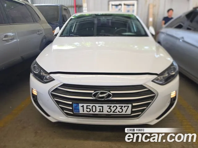 Hyundai AVANTE 2018 — photo 1