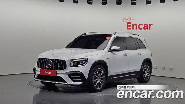 Mercedes-Benz GLB-Class 2022 — photo 1