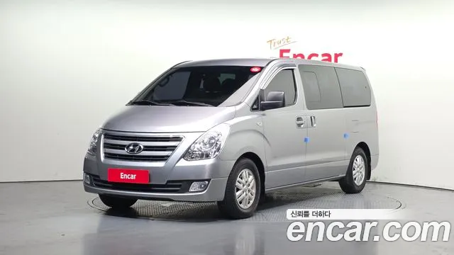 Hyundai Starex 2017 — photo 1