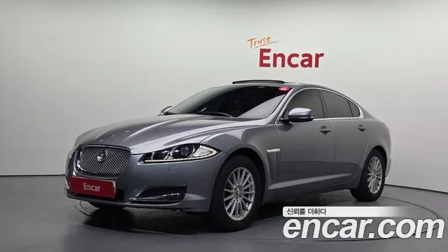 Jaguar XF 2013 — photo 1
