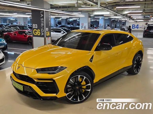 Lamborghini Urus 2022 — photo 1