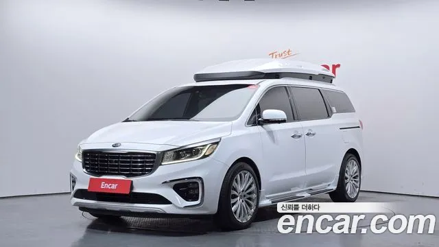 Kia Canival 2019 — photo 1