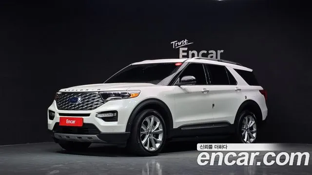Ford Explorer 2021 — photo 1