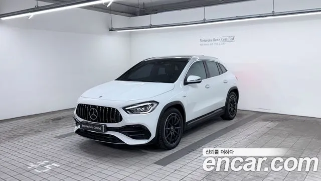 Mercedes-Benz GLA-Class 2023 — photo 1