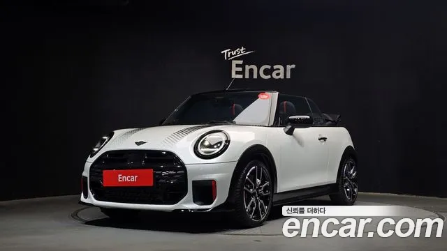 Mini Cooper Convertible 2026 — photo 1