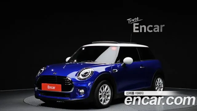 Mini Cooper 2019 — photo 1