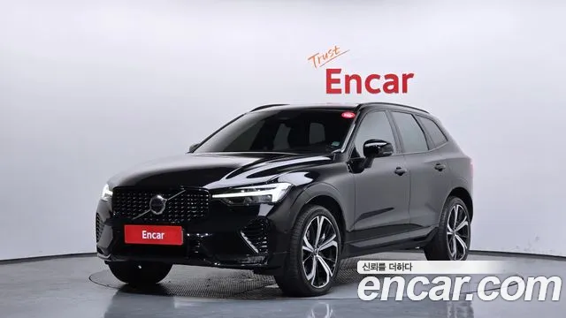 Volvo XC60 2022 — photo 1