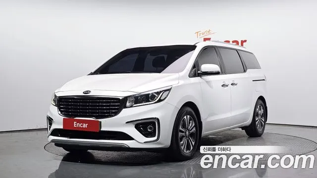 Kia Canival 2019 — photo 1