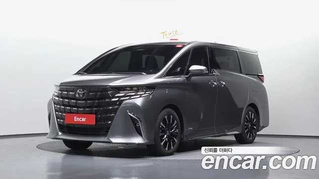 Toyota Alphard 2025 — photo 1