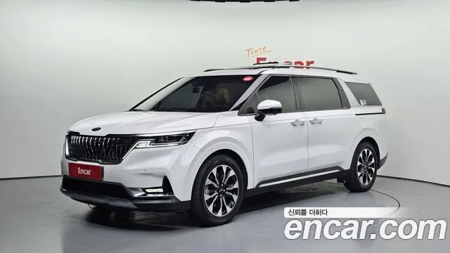 Kia Canival 2021 — photo 1