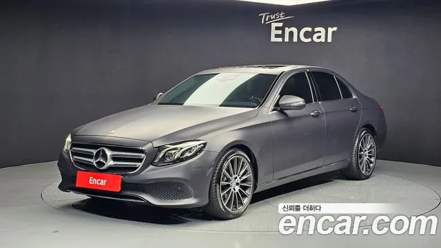 Mercedes-Benz E-Class 2017 — photo 1