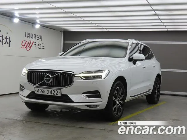 Volvo XC60 2018 — photo 1