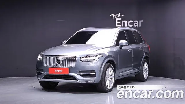 Volvo XC90 2019 — photo 1
