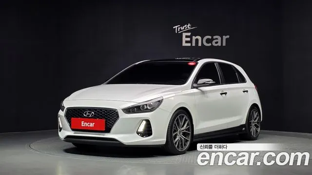 Hyundai i30 2017 — photo 1