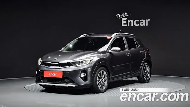 Kia Stonic 2018 — photo 1