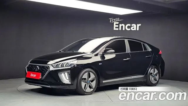 Hyundai Ioniq 2020 — photo 1