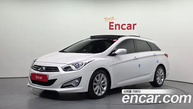 Hyundai i40 2012 — photo 1