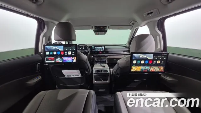 Kia Canival 2025 — photo 1