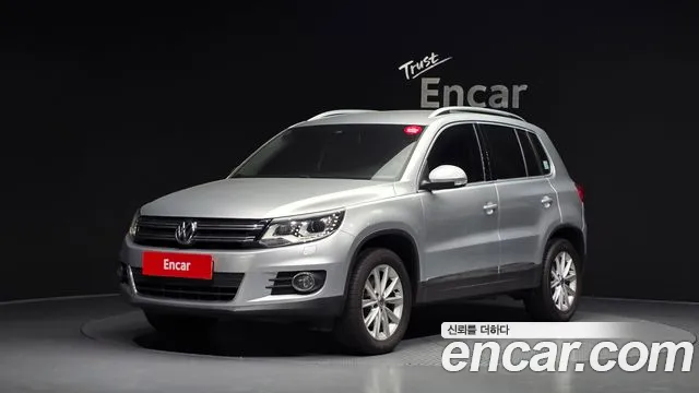 Volkswagen Tiguan 2015 — photo 1