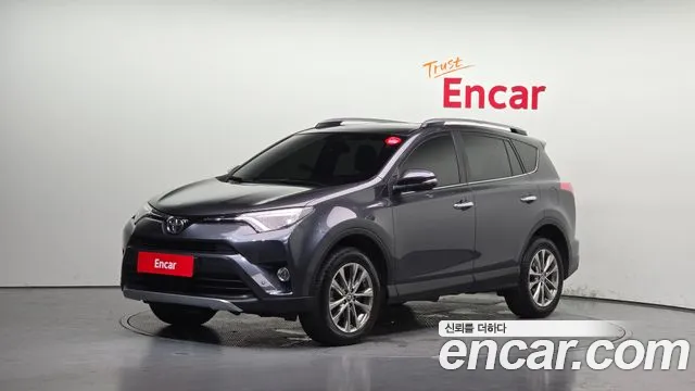 Toyota RAV4 2017 — photo 1